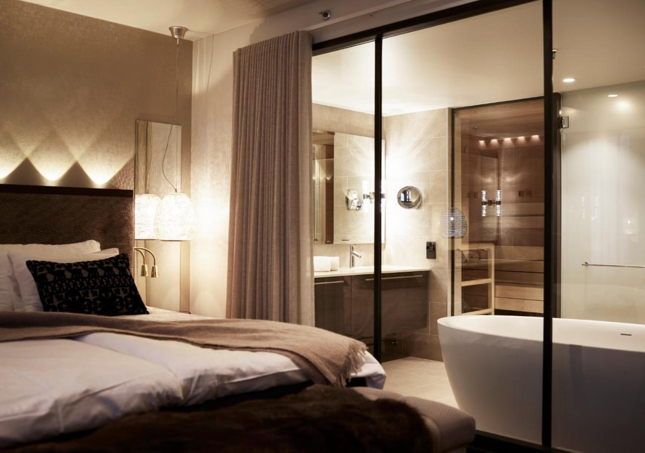 Lapland Hotels Bulevardi Helsinki Dış mekan fotoğraf A bathroom with a freestanding bathtub