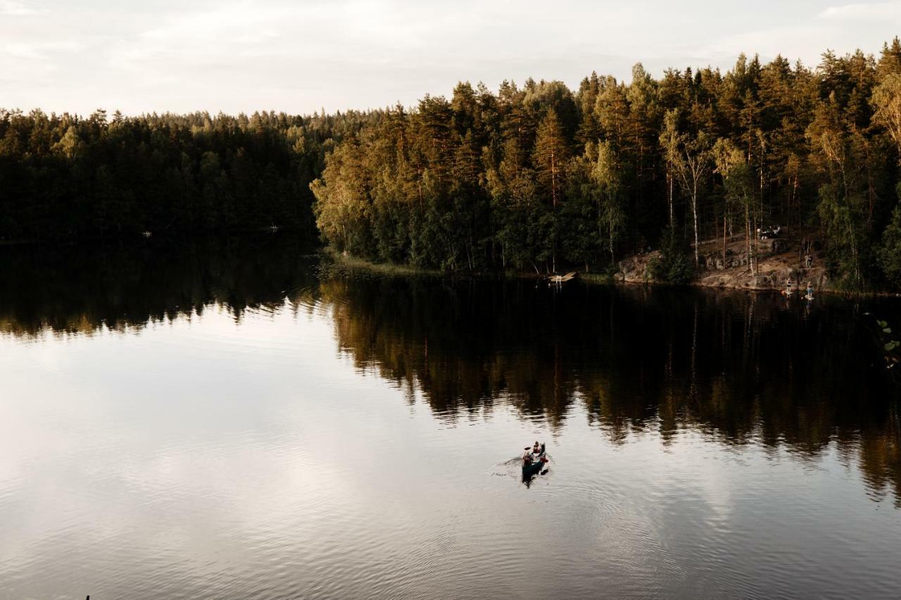 Lapland Hotels Bulevardi Helsinki Dış mekan fotoğraf The lake in autumn